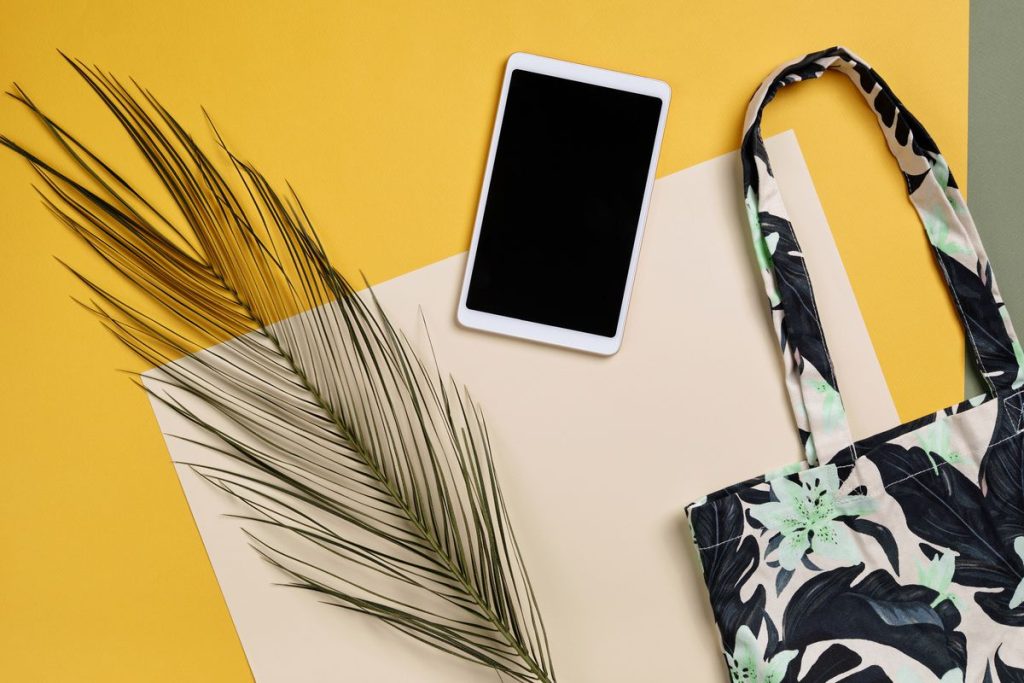 Balo handmade phong cách retro làm quà tặng độc đáo
