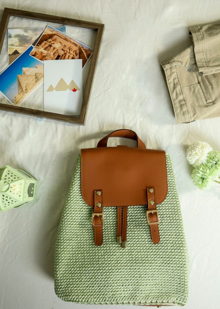 Balo handmade phong cách retro làm quà tặng độc đáo