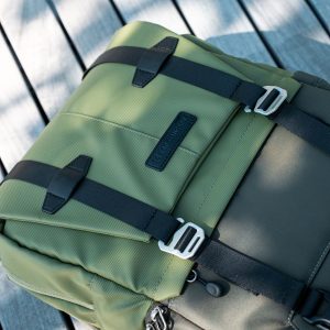 Balo sự kiện màu Olive trẻ trung cho ngày mùa thu